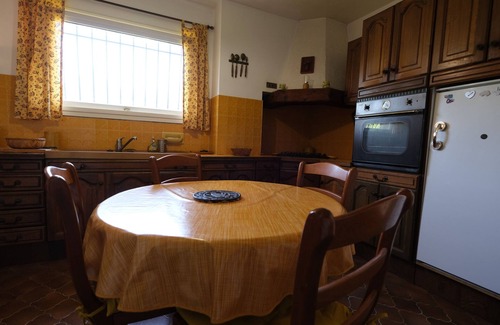 Chateauneuf-le-Rouge Chalet De Esquí | Primer piso de la casa, zona residencial con piscina privada en la Provenza.