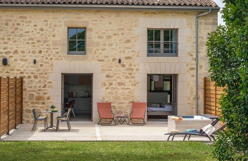 Prignac-et-Marcamps Casa | Vacation rental Le Duplex at Clos Marcamps. Between Bordeaux and St Emilion.