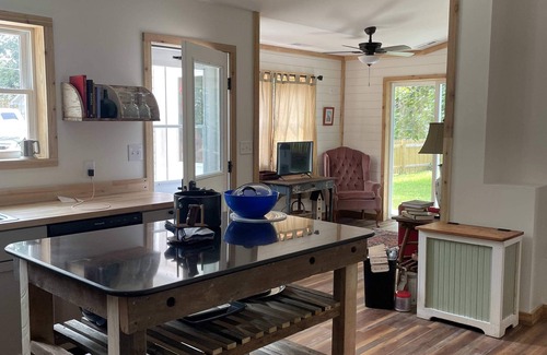 Bolivar Casa | Vacation Rental Thistle Cottage
