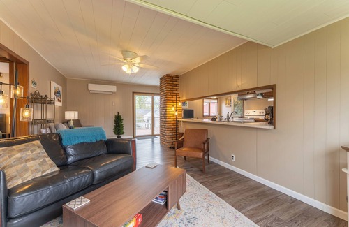 Ely Casa | Vacation UniquEly home in town, with patio