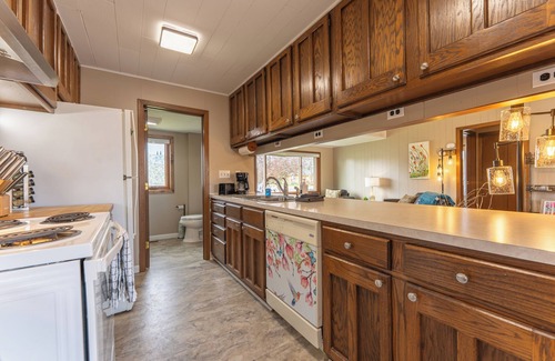 Ely Casa | Vacation UniquEly home in town, with patio