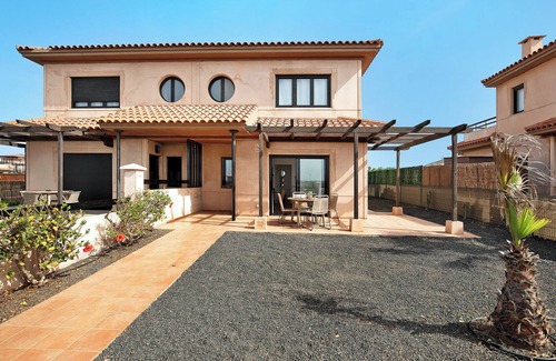 La Oliva Villa | Villa 'Escapada' con vistas al mar y a la montaña, piscina y Wi-Fi