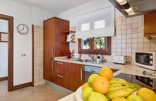 Arrieta Villa | Villa Vacacional 'Turqué' con Vista al Mar, Piscina Privada y Wi-Fi