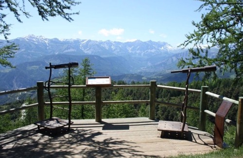 Peone Apartamento | Valberg duplex, 6-8 persons, balcony overlooks pistes.