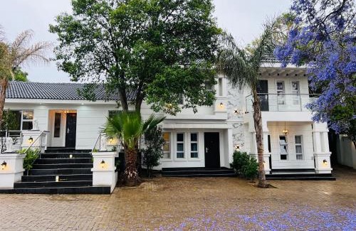 Greater Johannesburg Metropolitan Area Villa | vale villa banquet hall & Accommodation