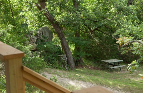 Eureka Springs Cabina | Cabina de valeriana en Lake Lucerne Resort and Ranch Treehouse-Vibe Lakeview
