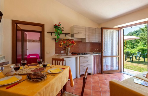 Apecchio Apartamento | Valguerriera 6- Rosa Cremisi