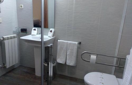 Castrocontrigo Hotel | Valle Del Eria Hotel