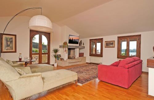 Morgnaga Apartamento | VALLE FIORITA 42 - Lake view apartment
