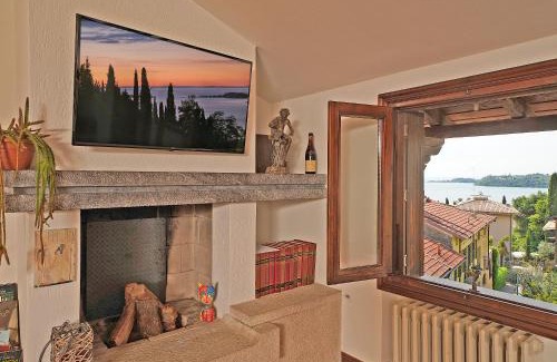 Morgnaga Apartamento | VALLE FIORITA 42 - Lake view apartment
