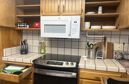Turlock Casa | Valley Getaway: Spacious Home Perfect for Groups