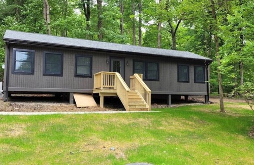Cuyahoga Falls Cabina | Valley Overlook, Peninsula, Ohio - Luxury Cabin adjoins National Park