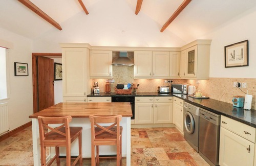 Easington Cabaña | VALLEY VIEW, pet friendly, character holiday cottage in Staithes