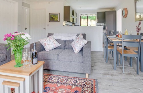 Denton Casa | Valley View in Canterbury