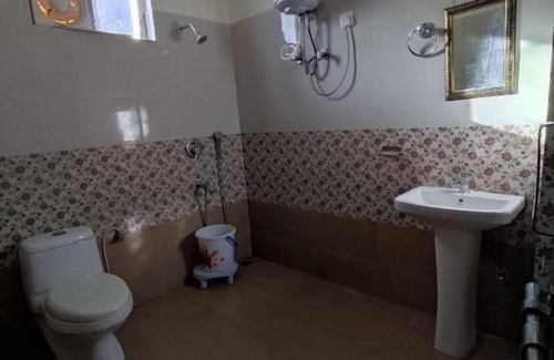 Naina Range Hotel | Valley View Inn