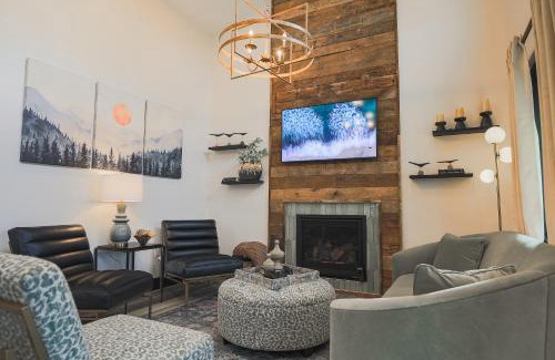 Timberline Casa | Valley View Resort Cabin #4, 2-Bed, Modern-Luxury with Hot Tub in Canaan Valley, WV