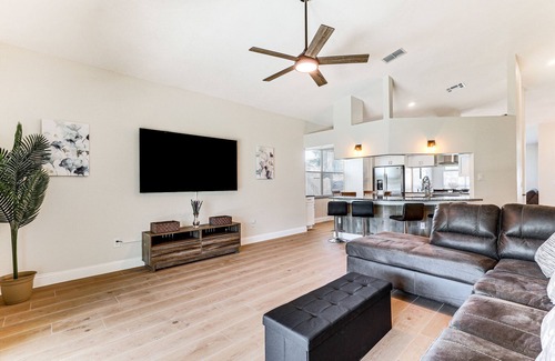 Valrico Casa | Valrico Home w/ Yard ~ 14 Mi to Downtown Tampa