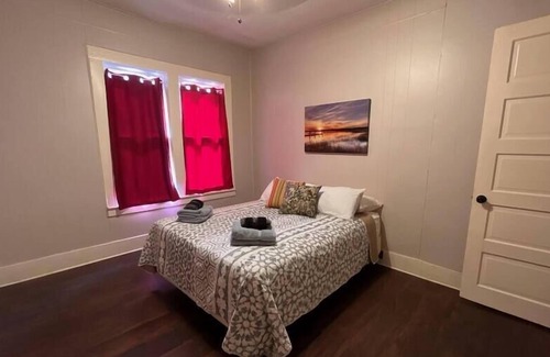 New Pathways Condominio | Vance 4 quaint 1 bedroom apartment near Med dist
