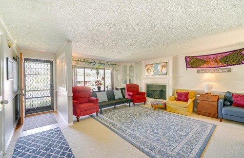 Salmon Creek Casa | Vancouver Vacation Rental about 16 Mi to Portland!