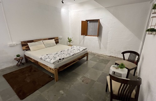 Ambavna Otro | Vanilla Farms- Aesthetic Homestay perfect for Hikers, Birdwatchers & Astronomers