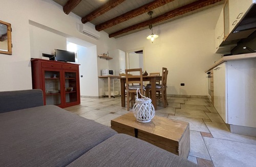 Dro Apartamento | Vaniglia Home is located in the heart of Garda Trentino