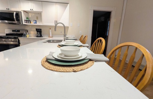 Limerick Otro | VanMar House-Charming Renovated Farmhouse at Creekstone Farms with AC