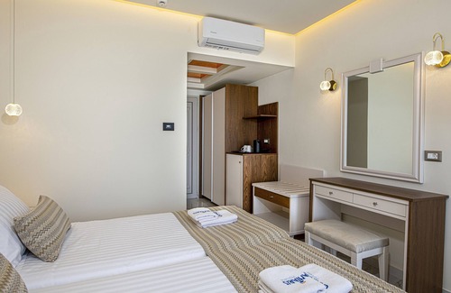 Paralia Kourna Hotel | Vantaris Luxury Beach Resort