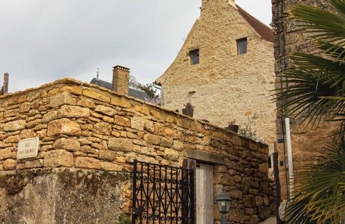 Montfort Casa | Vaulted ceiling at the foot of Château de Montfort Cool in summer and cosy in winter!