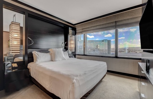 Las Vegas Strip Hotel | Vdara Hotel & Spa