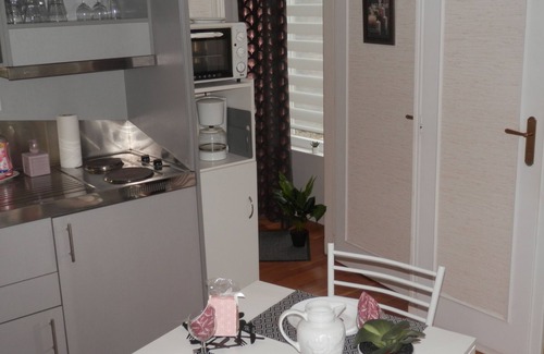 Bagnoles-de-l'Orne Apartamento | Very nice studio for 2 people for spa guests in the Belle Epoque district
