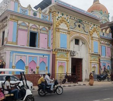 Ayodhya Hotel | Vedic Yatri