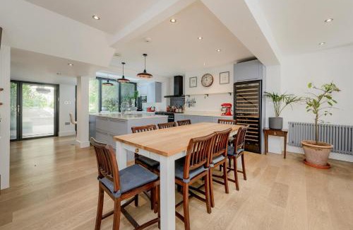 Highbury Casa | Veeve - Family Townhouse