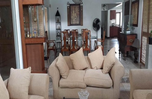 Sri Jayawardenepura Kotte Cama Y Desayuno | Veherakanda Villa