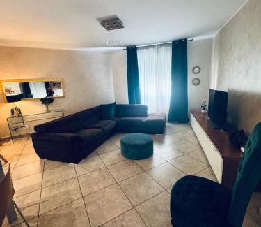 Bergamo Apartamento | Velvet Stay -CHARMING APARTMENT IN BERGAMO