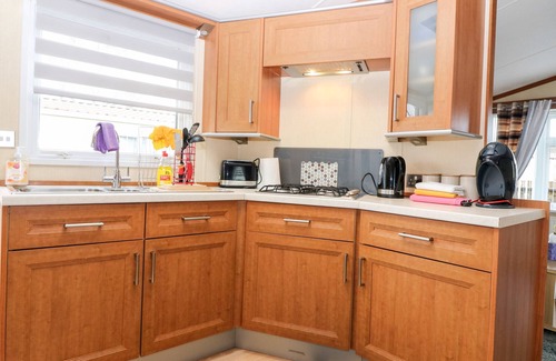 Jedburgh Cabaña | VENDEE 101 MAIN, pet friendly, with a garden in Ancrum