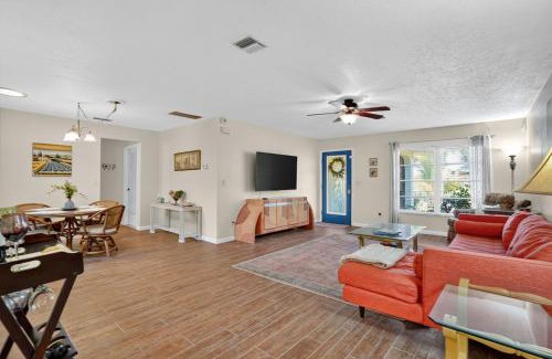 South Venice Apartamento | Venice Getaway, Minutes to Beaches & Downtown