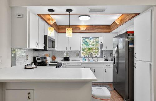 South Venice Apartamento | Venice Getaway, Minutes to Beaches & Downtown