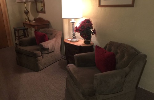 Soudan Cama Y Desayuno | Vermilion Park Inn, LL Bear's Den ( lower level)