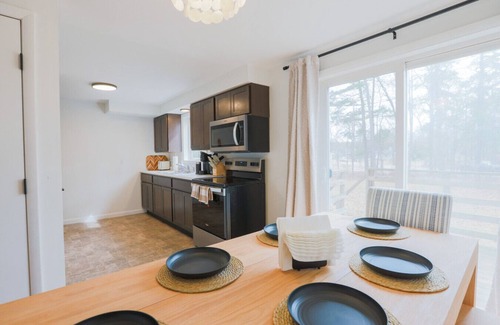 Malletts Bay Casa | Vermont Lake Days Await | Boat, Bike, Unwind