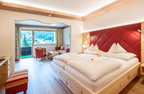 Bad Kleinkirchheim Casa | Verwöhn-suite 50-60 m² / Zirbe - Thermenwelt Hotel Pulverer