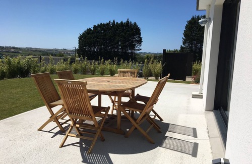 Carantec Villa | Muy bonita villa nueva **** ubicada a 2 minutos a pie del mar ya 5 minutos de las tiendas.