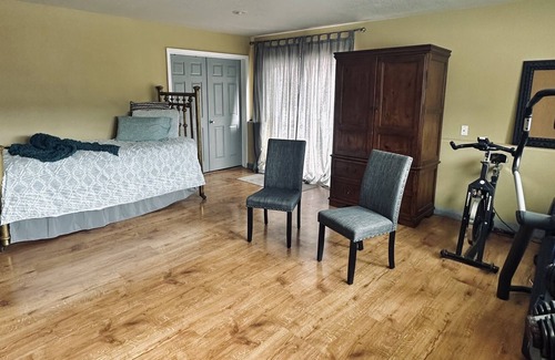 Palmer Lake Casa | Very best mountain retreat for wedding, AFA vacays! Pinecrest across the street!