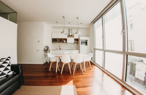 Sabadell Apartamento | Apartamento muy luminoso en pleno centro de Sabadell, a 3 min de Ferrocarriles.