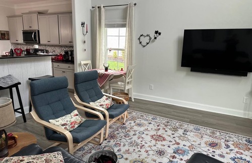 Colfax Casa | Very bright, cozy and spacious new 4-bedroom house in a beautiful community