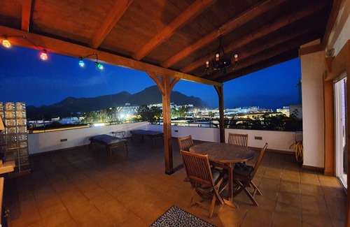 San Jose Apartamento | ATICO MUY CENTRICO CON AMPLIA TERRAZA