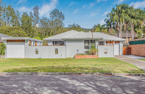 West Gosford Casa | Very convenient spot in Gosford /near M1HW, CBD, hospital, stadium, water view