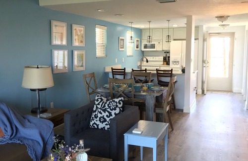 Butler Beach Condominio | 1BD muy grande, 1BA frente al mar, planta baja, Wifi, HDTV, piscina grande