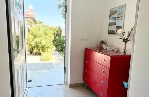 Vantacici Apartamento | Casa de vacaciones grande y moderna en el 2-Fam.Casa con jardin! 2 min de la playa