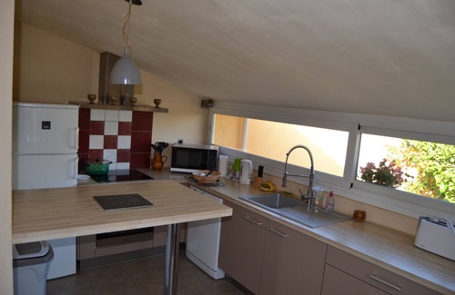 Folelli Casa | Muy bonito apartamento en la planta baja con aire acondicionado.
