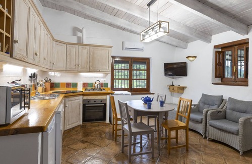 Almogia Cabaña | Muy bonita casita, gran piscina y todas las comodidades muy cerca de Málaga!